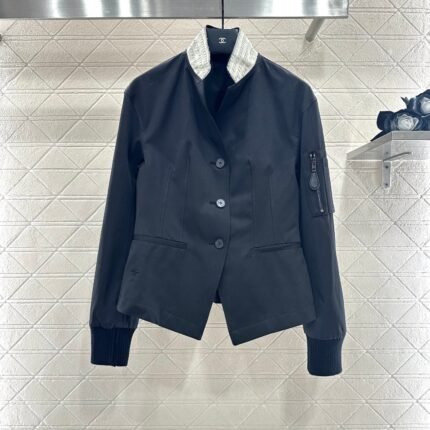 Pocket stand up collar jacket