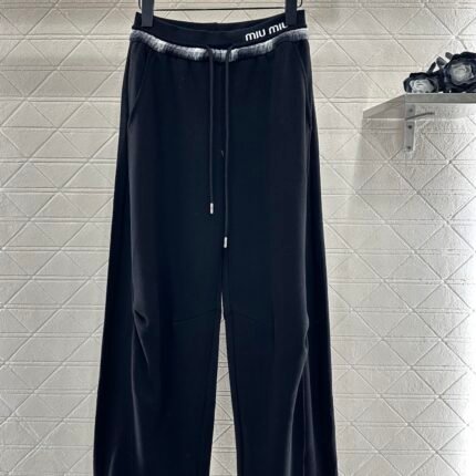 Wide leg curved knife pants