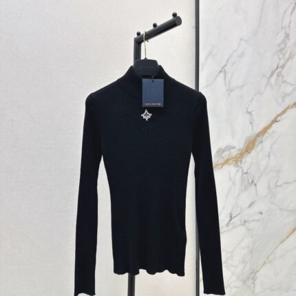 Slim fit letter logo high neck base shirt