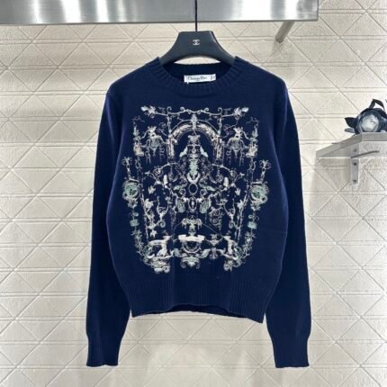 Embroidered knitted pullover sweater