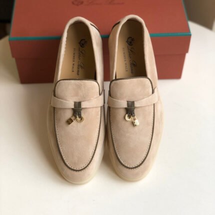 25A loafers
