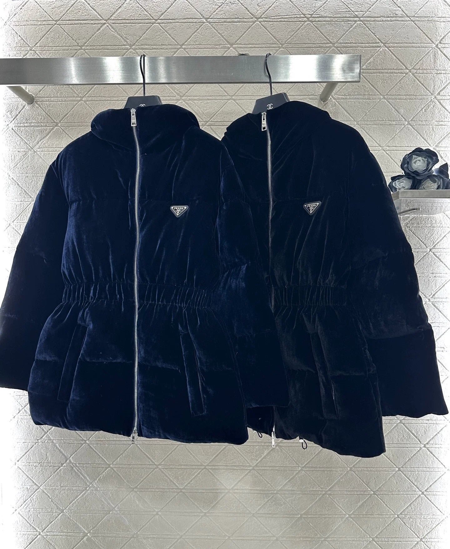 O1CN01AoBsx21t7e3zMVhVi__4611686018427386943-0-fleamarket_jpg_Q90_jpg