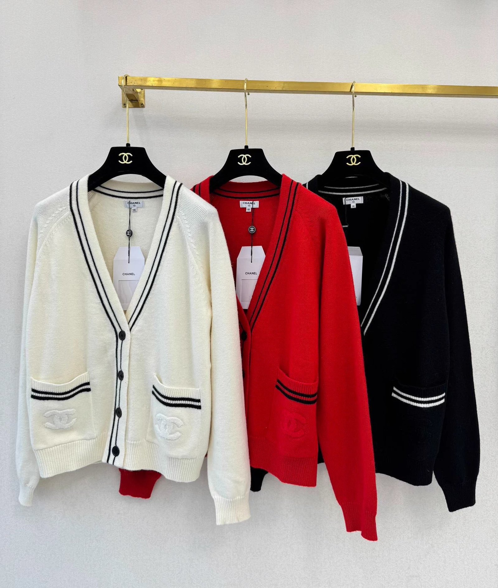 O1CN01Es2Aec22nAWyt6S3o__4611686018427382060-53-fleamarket_heic_Q90_jpg