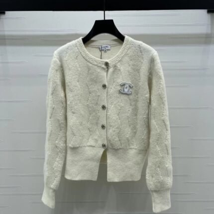 Heavy-duty beaded cardigan