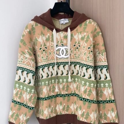 Hooded pullover sweater
