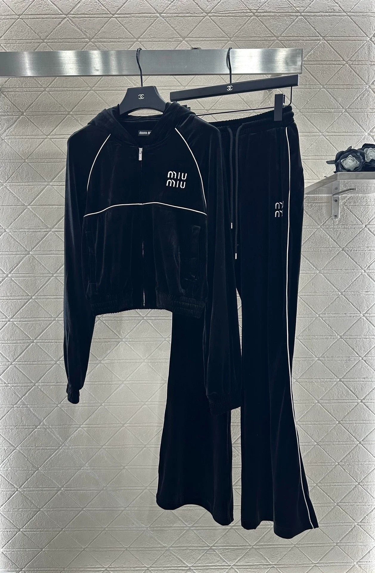 O1CN01rB4DhP1t7e3kGGH9L__4611686018427386943-0-fleamarket_jpg_Q90_jpg