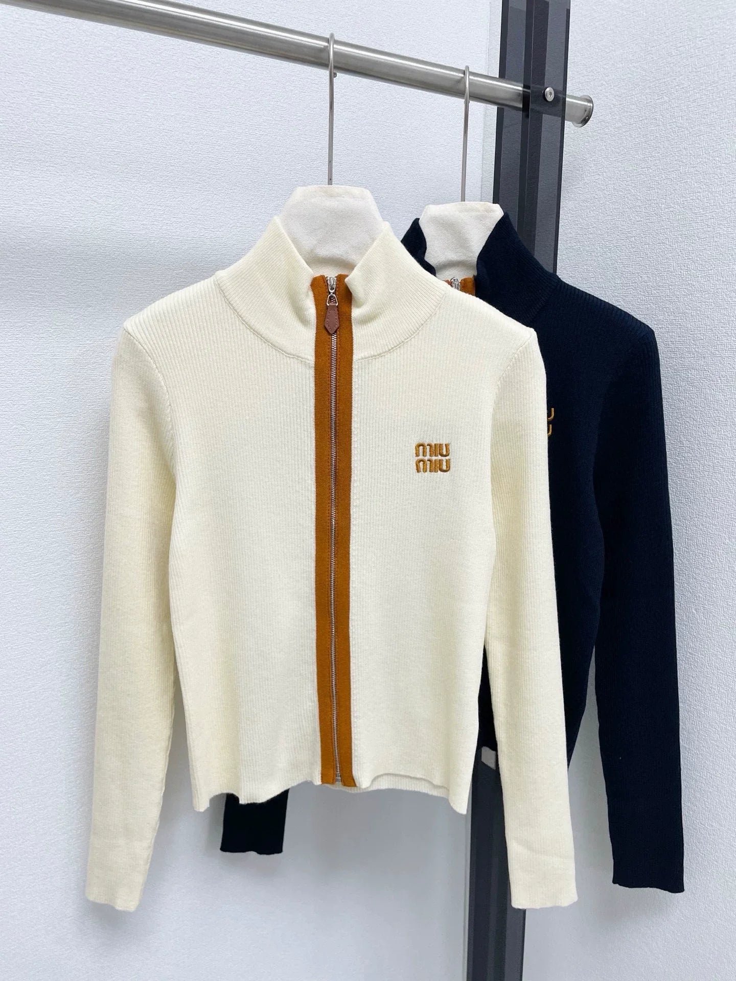 O1CN01sWzbhx1hbcaZiBTpD__4611686018427381384-0-fleamarket_jpg_Q90_jpg