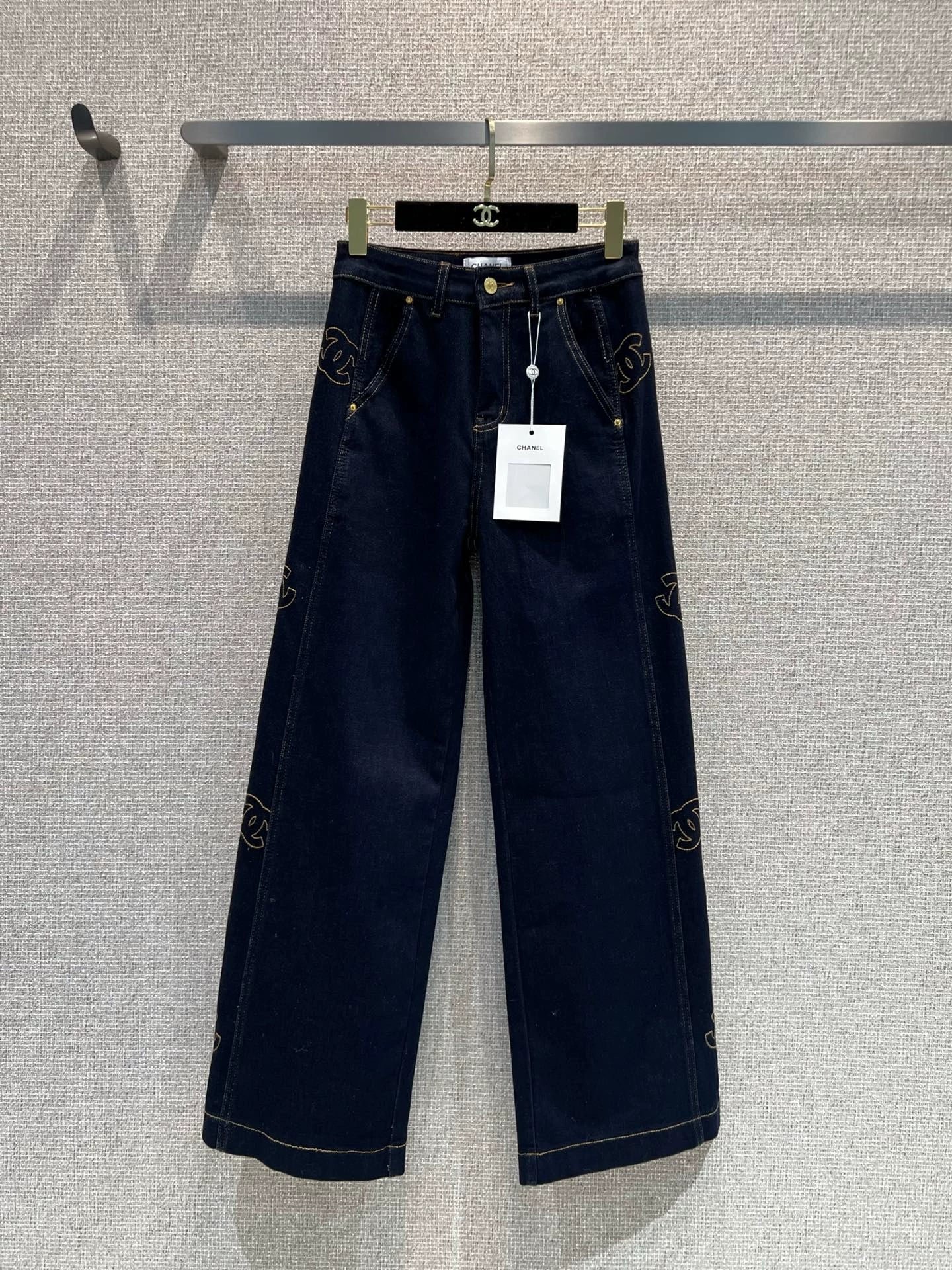 O1CN01x93j5i1YpW4Fhi1Dv__4611686018427380436-0-fleamarket_jpg_Q90_jpg