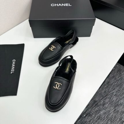 25 Casual suede slippers with fleece lining