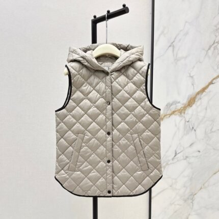 25 New Diamond Hooded Down Vest Jacket