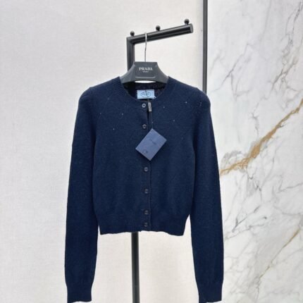 Diagonal zipper lapel knitted cashmere sweater