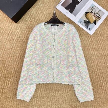 New knitted cashmere cardigan