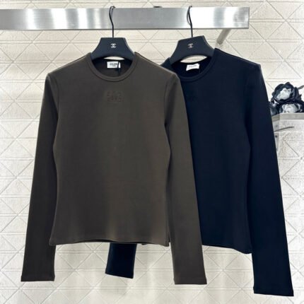 Round neck embroidered long sleeve